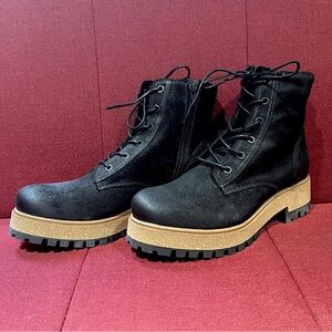 Taos Footwear Women's Main Street - Black Rugged, size 40